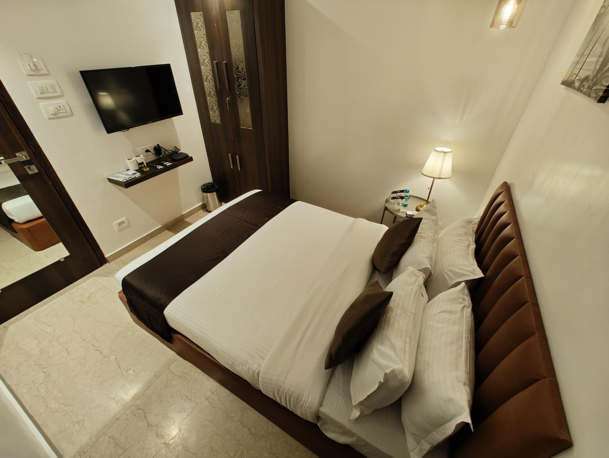 The Majlis Hotel - Colaba Mumbai Exterior foto